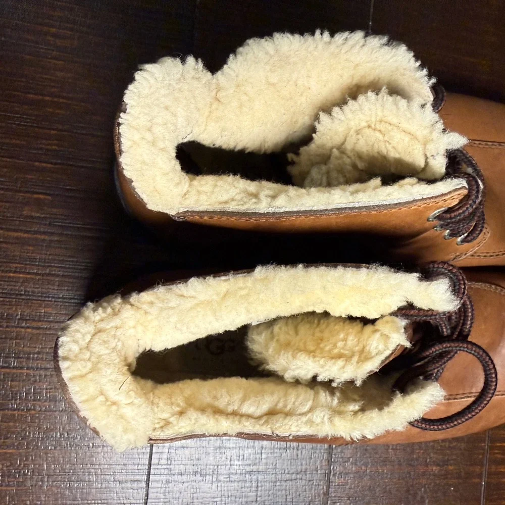 UGG‎ Australia Gore-Tex Brown Leather Chukka Boots Mens 10 Sheepskin Vibram Sole